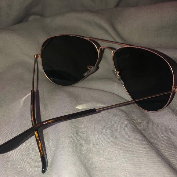 Ray-Ban Aviators - Picture 3 of 4